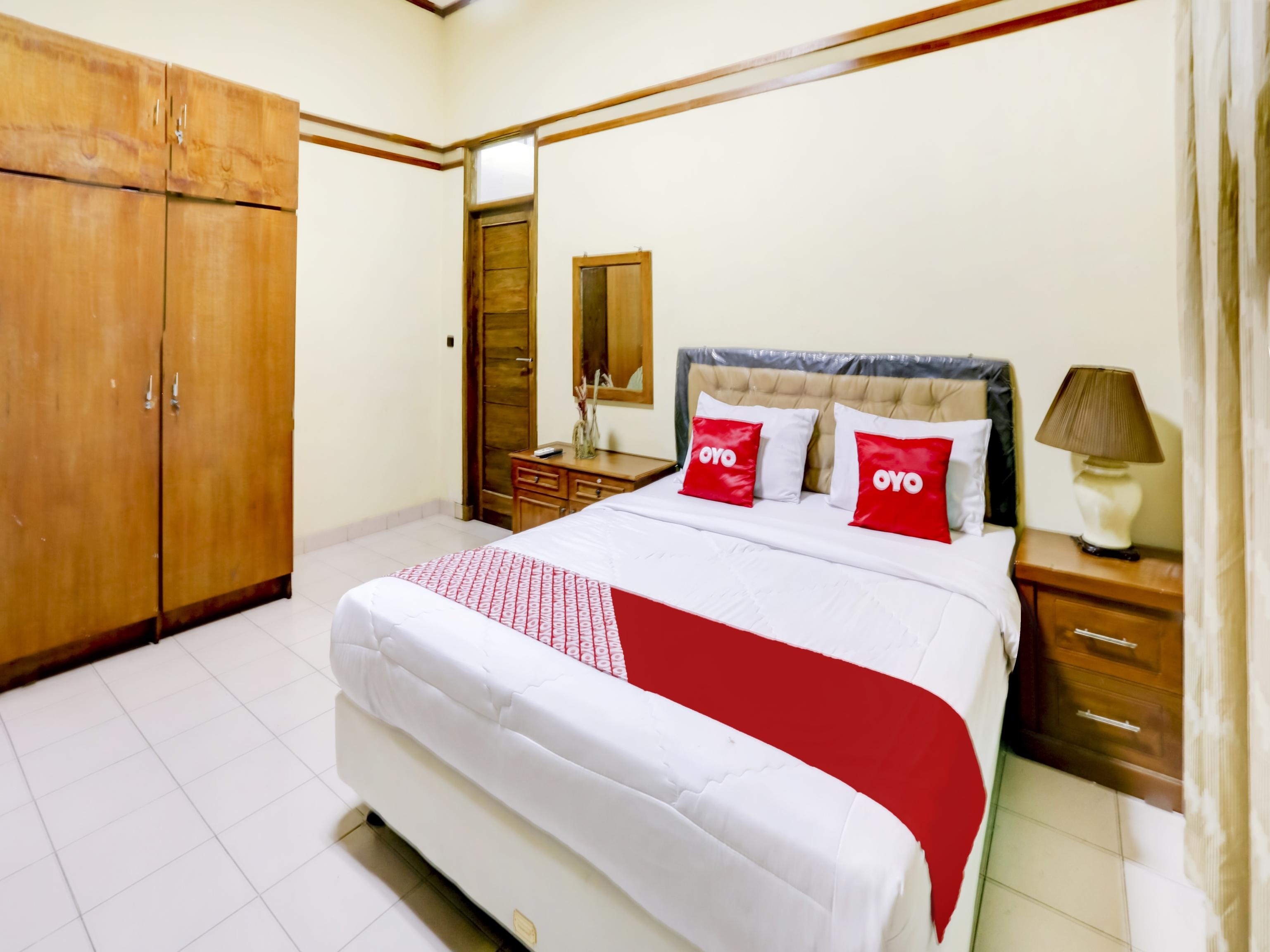 Oyo 90066 Tobana Pejaten House Jakarta Buitenkant foto