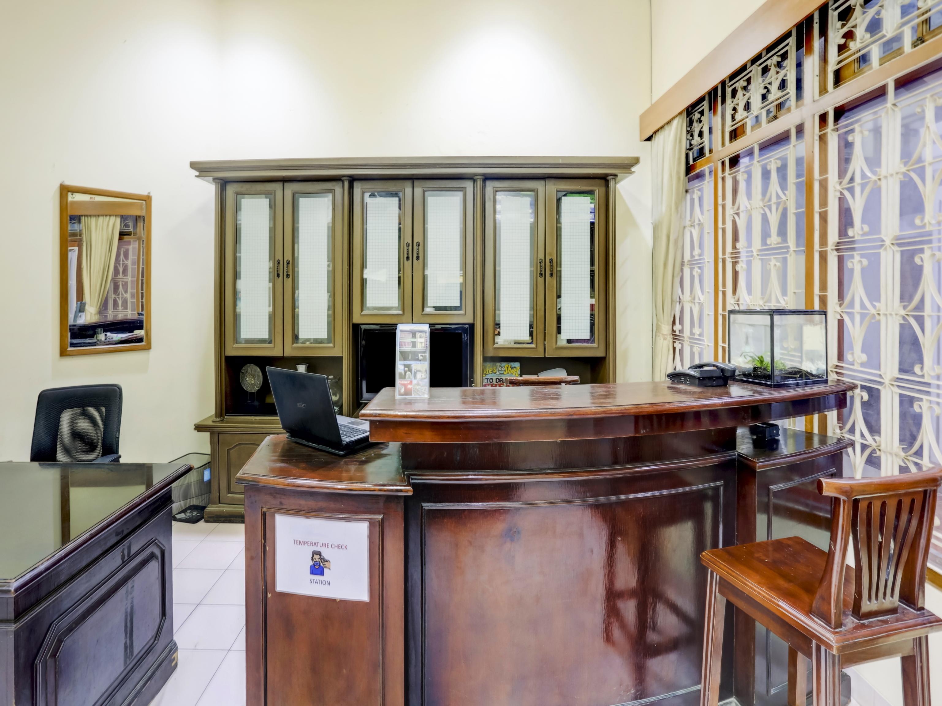 Oyo 90066 Tobana Pejaten House Jakarta Buitenkant foto